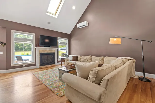 $1,295,000 | 18 Colchester Drive, South Portland, ME 04106