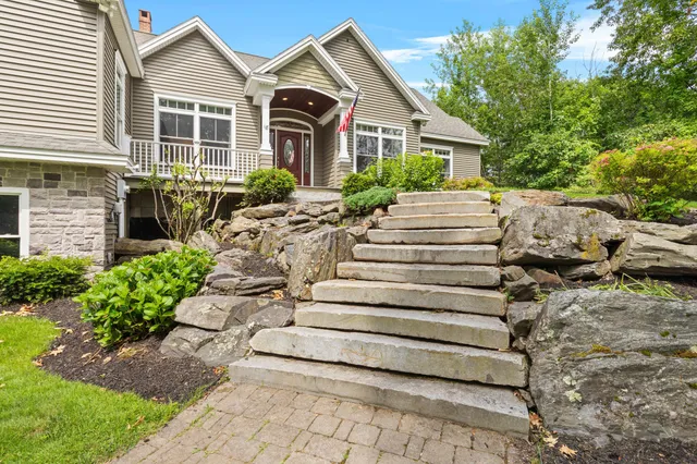 $1,295,000 | 18 Colchester Drive, South Portland, ME 04106