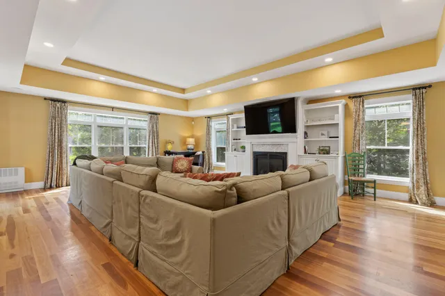 $1,295,000 | 18 Colchester Drive, South Portland, ME 04106