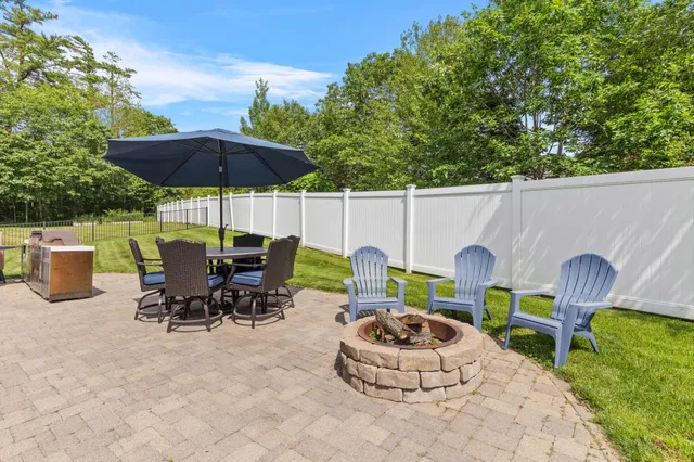 $1,295,000 | 18 Colchester Drive, South Portland, ME 04106