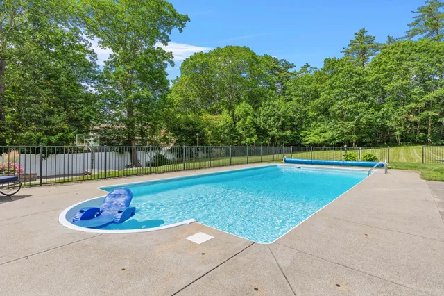 $1,295,000 | 18 Colchester Drive, South Portland, ME 04106