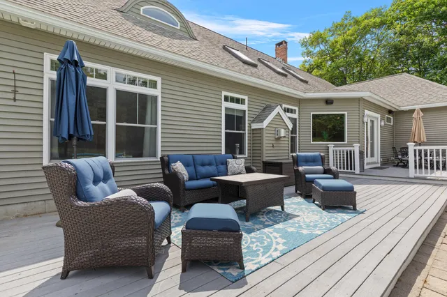 $1,295,000 | 18 Colchester Drive, South Portland, ME 04106