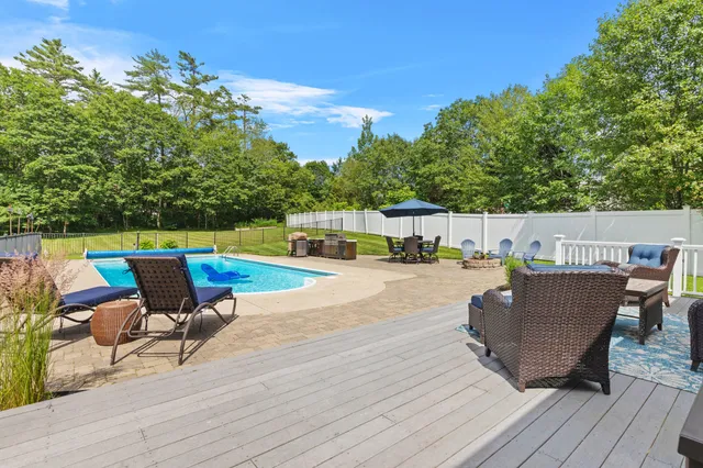 $1,295,000 | 18 Colchester Drive, South Portland, ME 04106