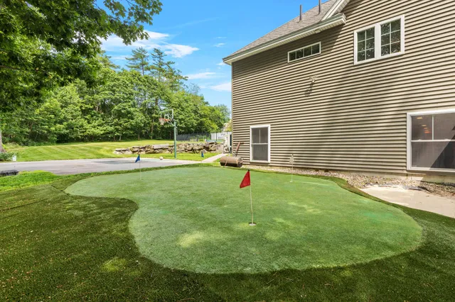 $1,295,000 | 18 Colchester Drive, South Portland, ME 04106