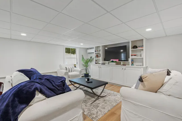 $1,295,000 | 18 Colchester Drive, South Portland, ME 04106