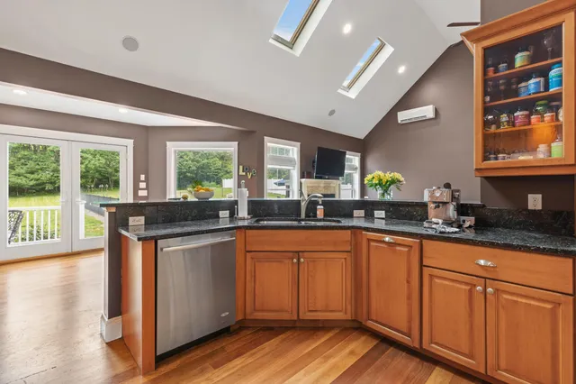 $1,295,000 | 18 Colchester Drive, South Portland, ME 04106