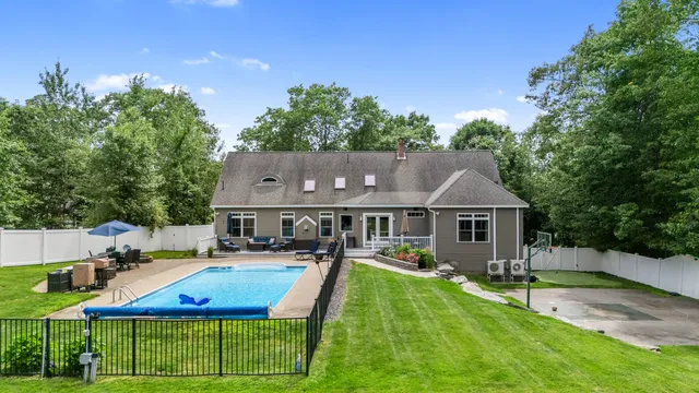 $1,295,000 | 18 Colchester Drive, South Portland, ME 04106