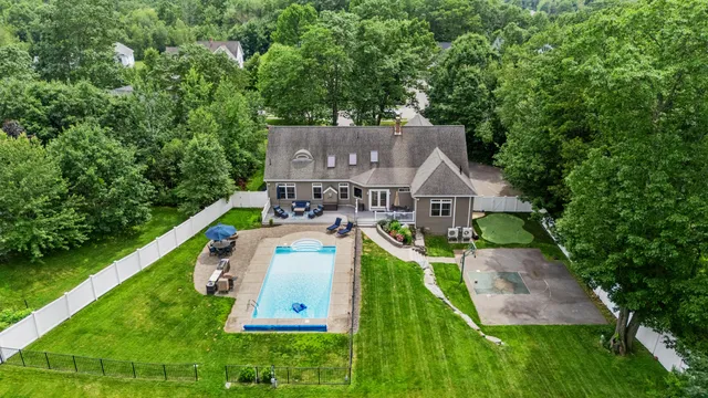 $1,295,000 | 18 Colchester Drive, South Portland, ME 04106