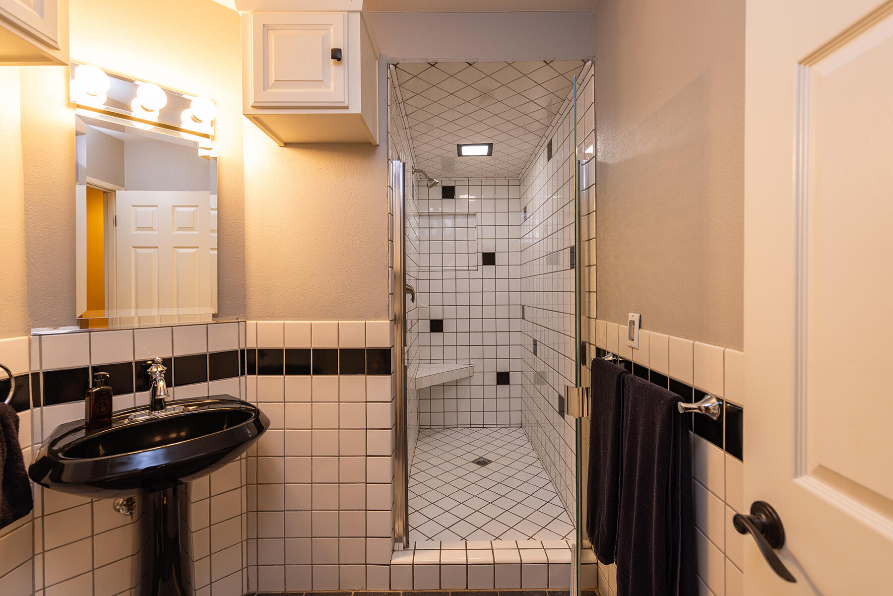 75 High Street Oak View, CA 93022 - Photo 18 of 35 75 High Street Oak View Home for Sale (3