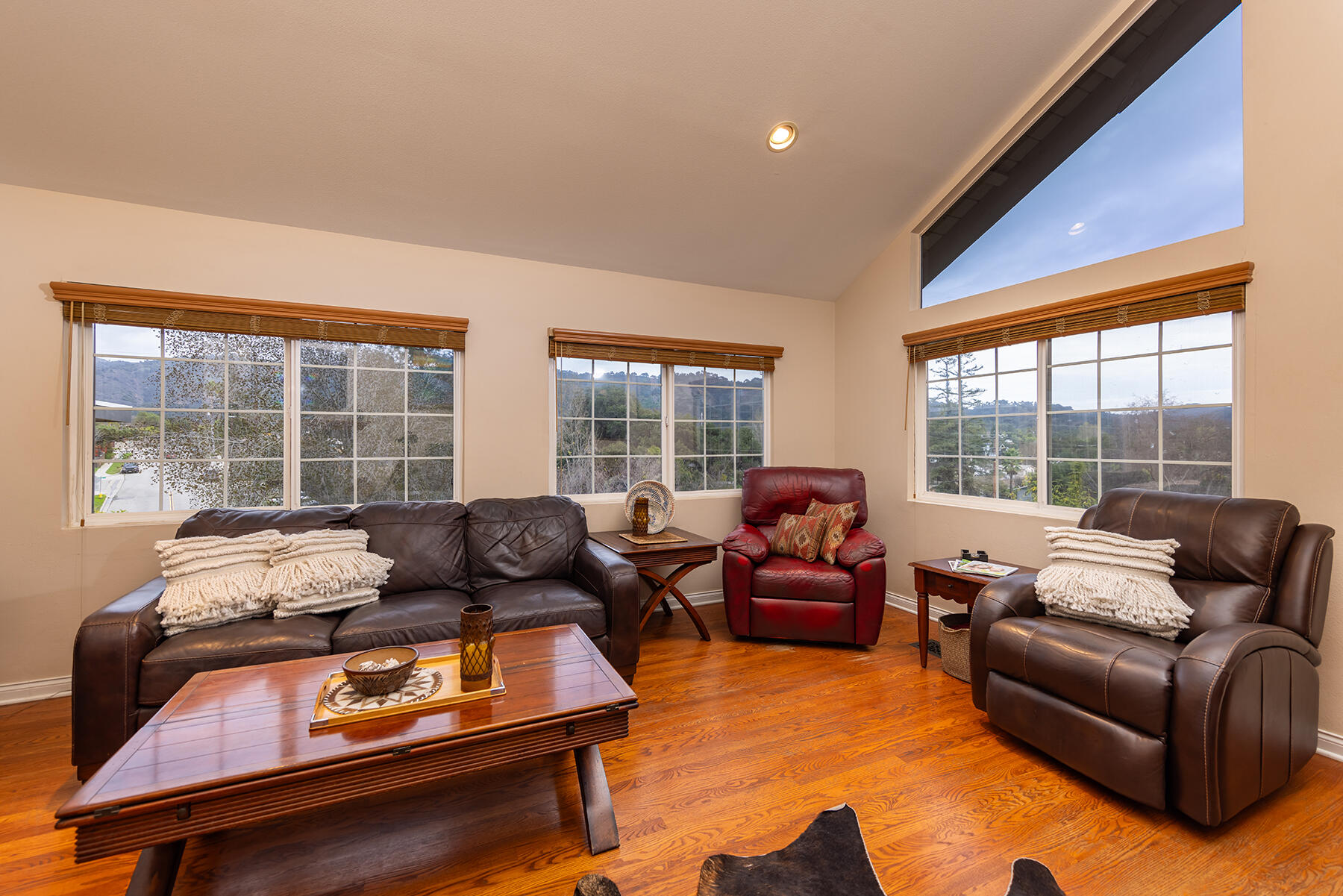 75 High Street Oak View, CA 93022 - Photo 7 of 35 75 High Street Oak View Home for Sale (2