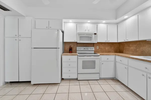 $3,500 | 6 Concourse Drive, Unit A, Jupiter, FL 33469