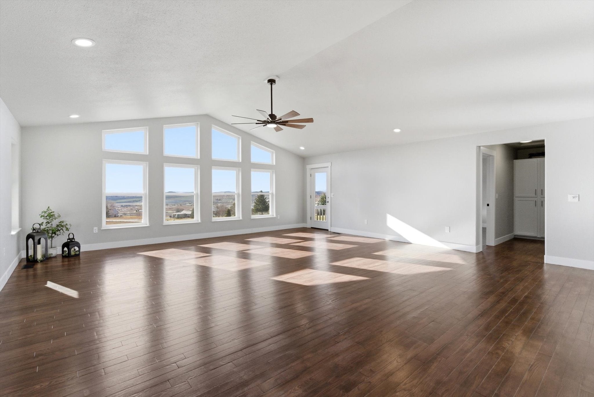 33602 Meadow Road Polson, MT 59860 - Photo 7 of 67 Gallery Image 7