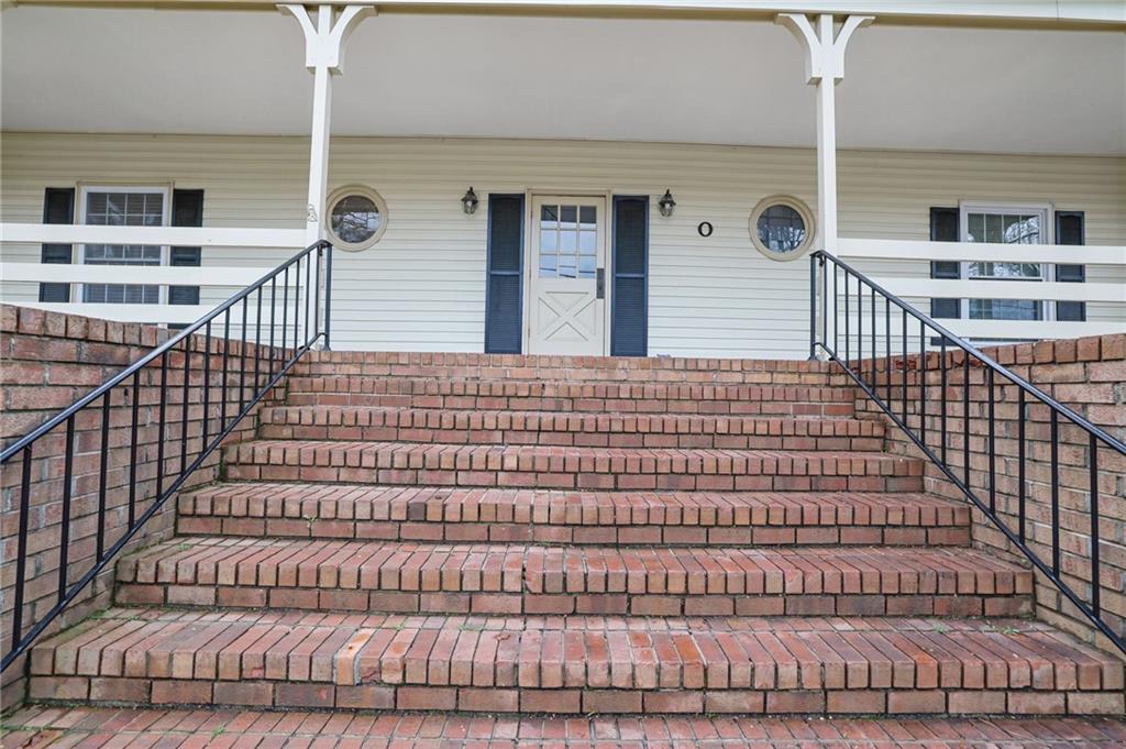 3825 Lavista Road, Unit O1 Tucker, GA 30084 - Photo 5 of 36 a view of a balcony