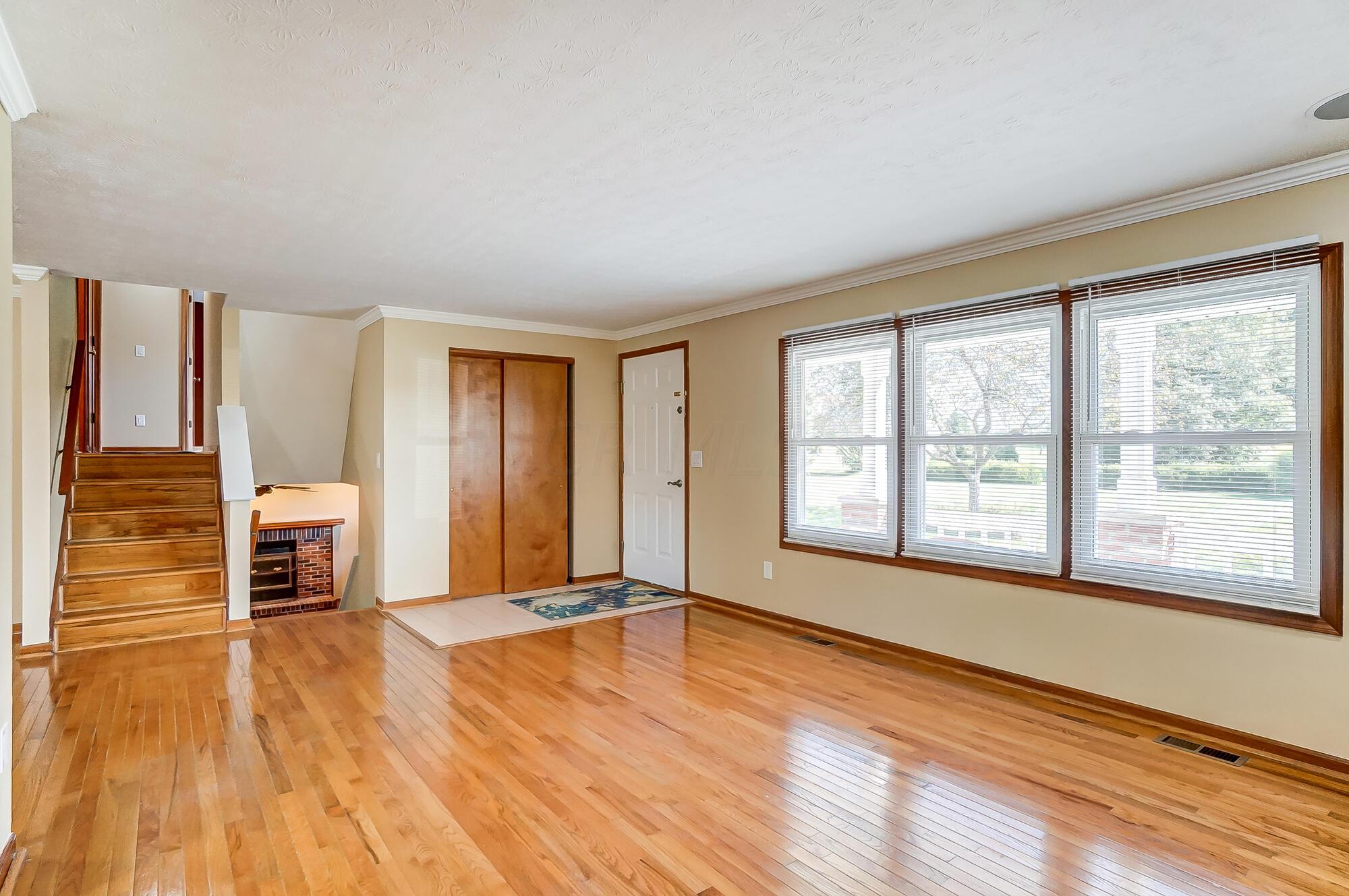 5644 Outville Road Southwest Pataskala, OH 43062 - Photo 4 of 48 009