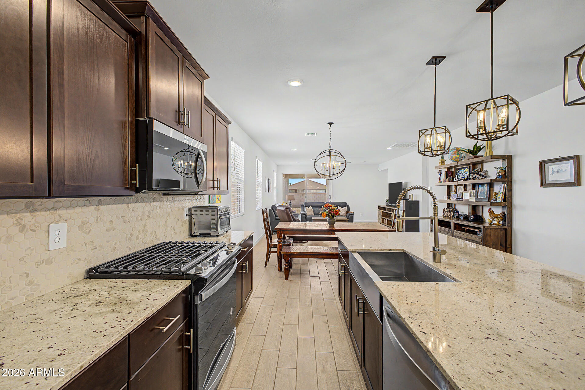 17525 West Adams Street Goodyear, AZ 85338 - Photo 8 of 36