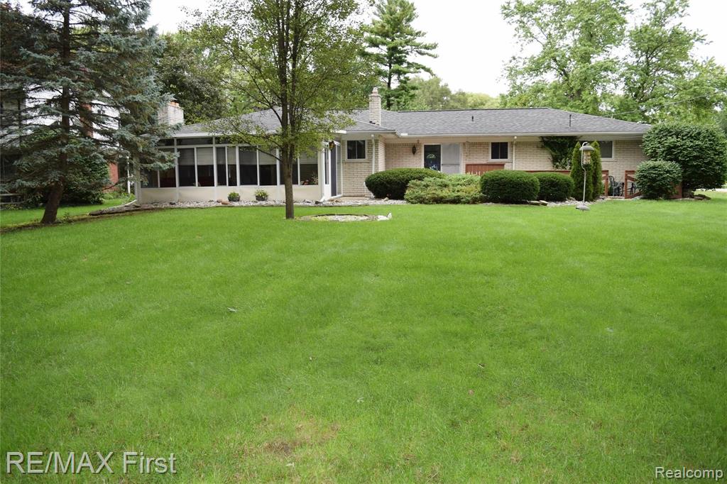 5320 Jamestown Road Utica, MI 48317 - Photo 3 of 10