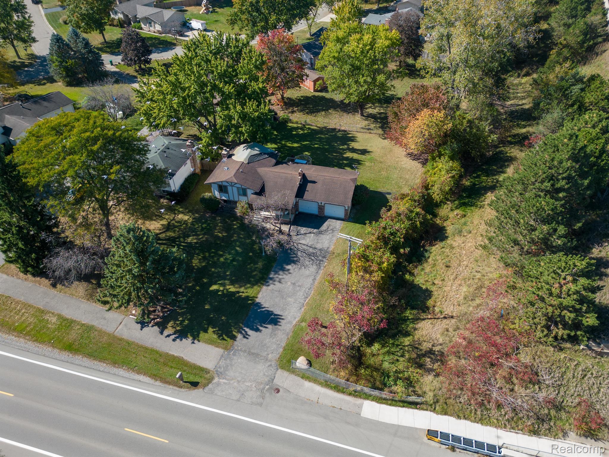 6154 Clarkston Road Clarkston, MI 48346 - Photo 70 of 73 FRONT AERIAL