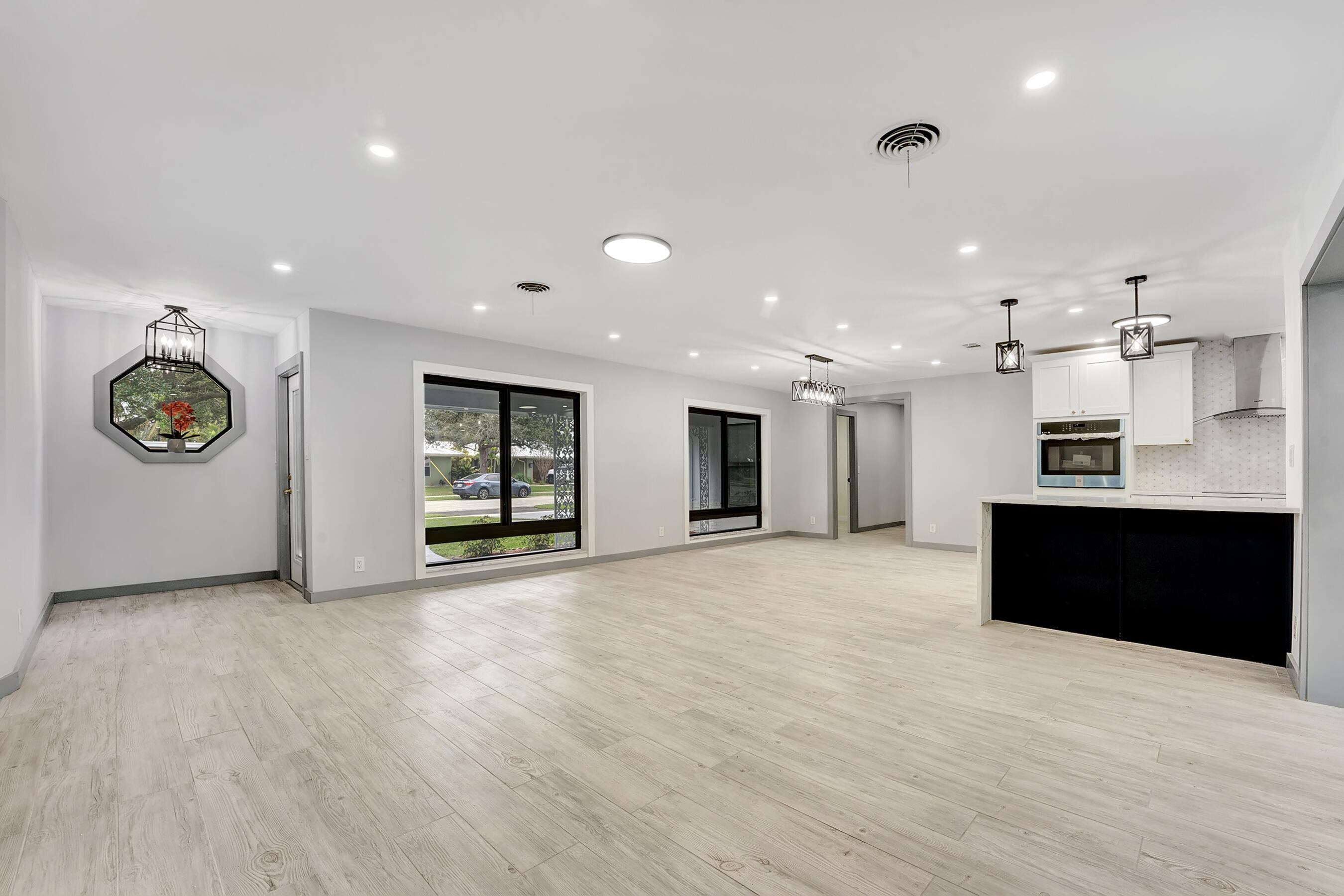 806 Southwest 2nd Street Boca Raton, FL 33486 - Photo 10 of 35 DSC05901
