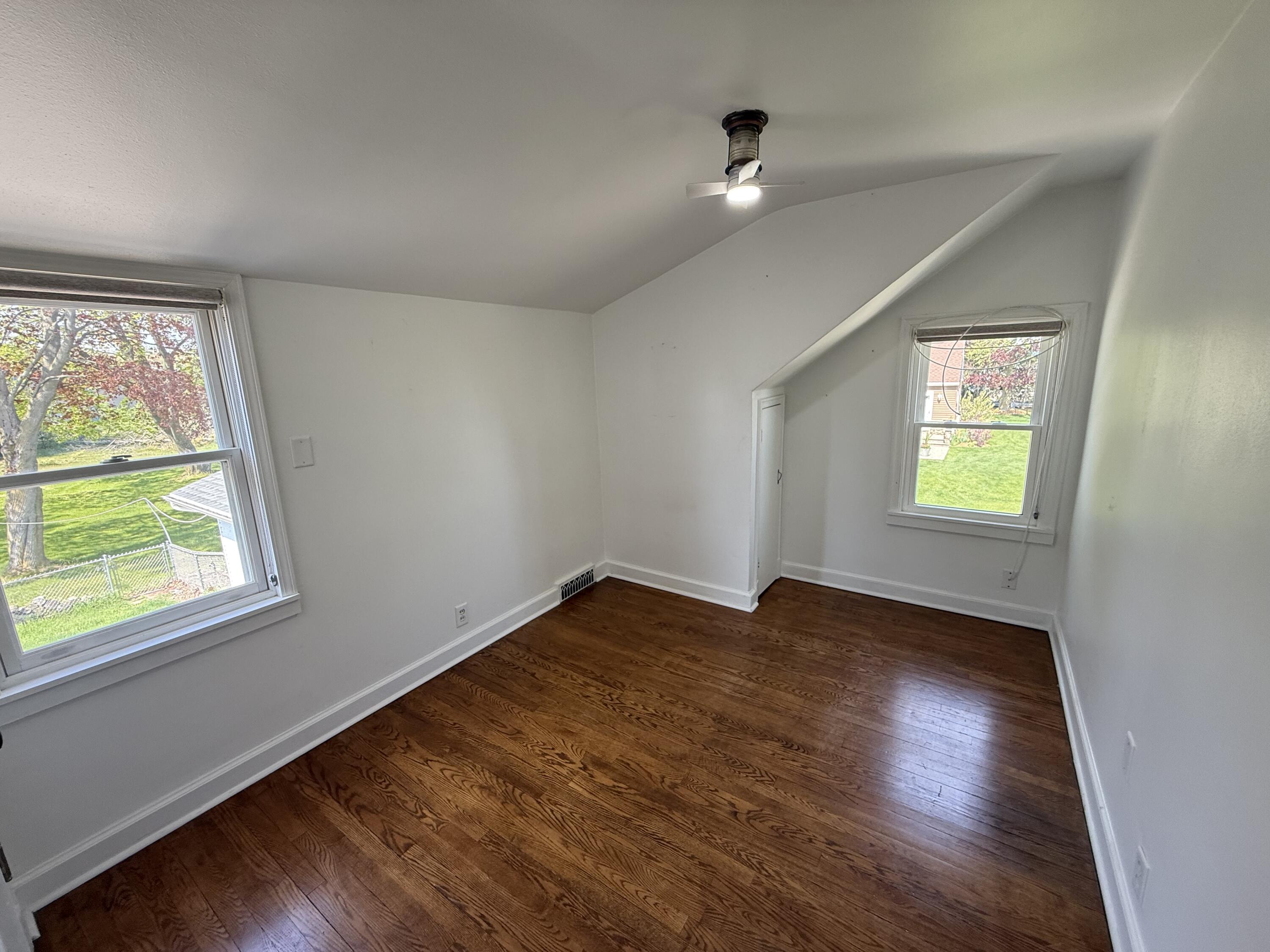 2912 Memorial Drive Two Rivers, WI 54241 - Photo 10 of 14 3