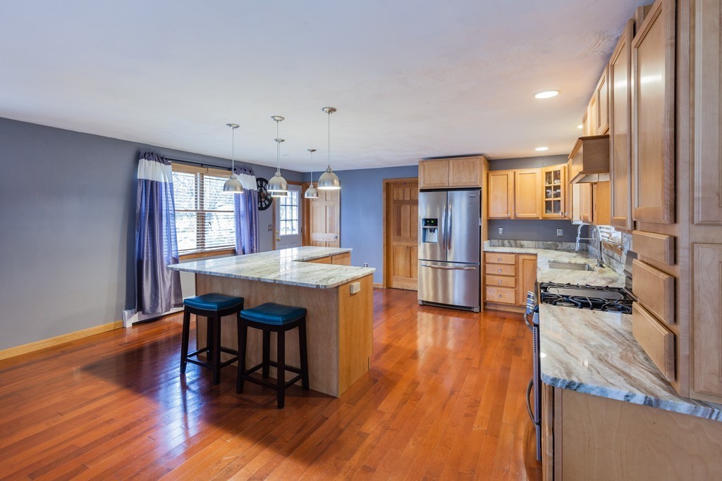 24 Alder Road Norton, MA 02766 - Photo 4 of 29
