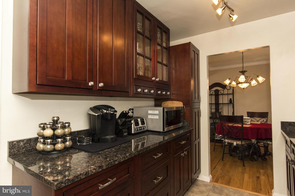 3312 Milford Mill Road Baltimore, MD 21244 - Photo 8 of 26 Kitchen