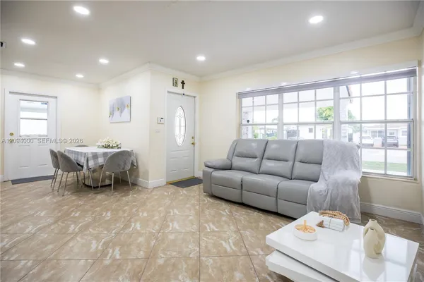 $707,700 | 188 East 59th Street, Hialeah, FL 33013