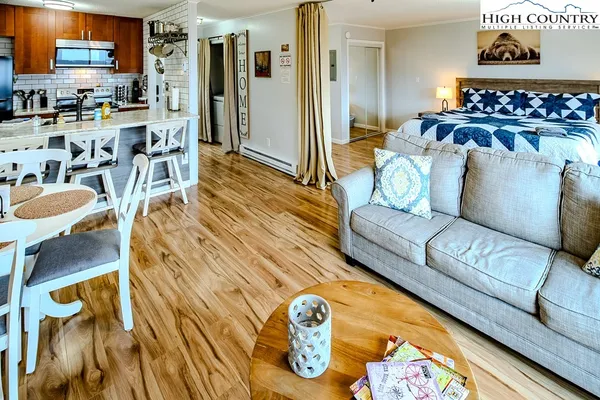 $189,000 | 103 Upper Holiday Lane, Unit G327, Beech Mountain, NC 28604