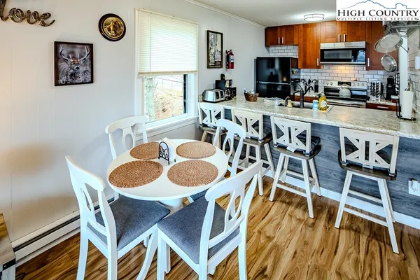 $189,000 | 103 Upper Holiday Lane, Unit G327, Beech Mountain, NC 28604