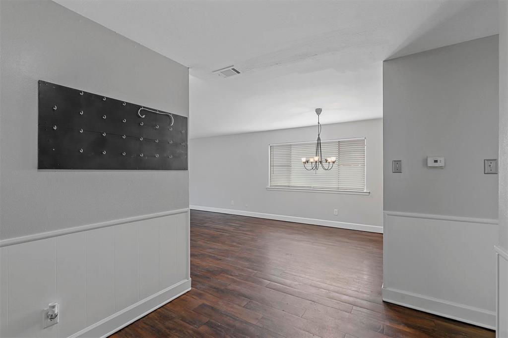 2504 South Fielder Road Arlington, TX 76015 - Photo 6 of 18