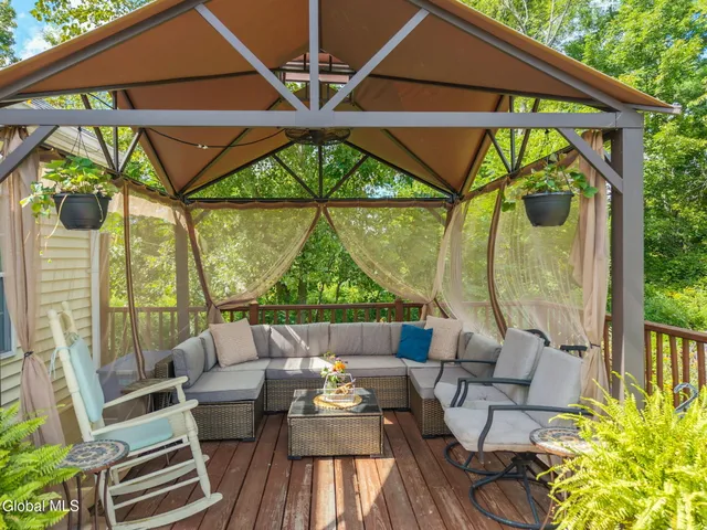 $335,000 | 1021 Delaware Avenue, Bethlehem, NY 12054