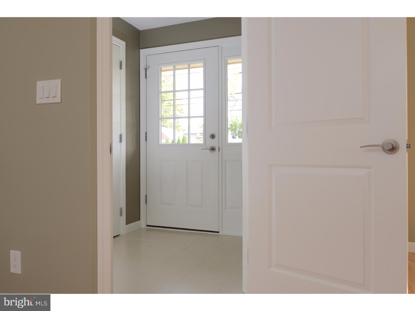 14 Moreland Road Paoli, PA 19301 - Photo 6 of 16 Foyer