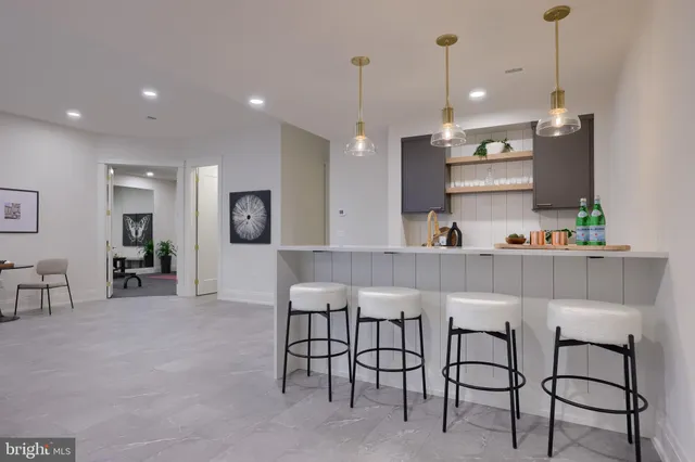 a bathroom with bathtub