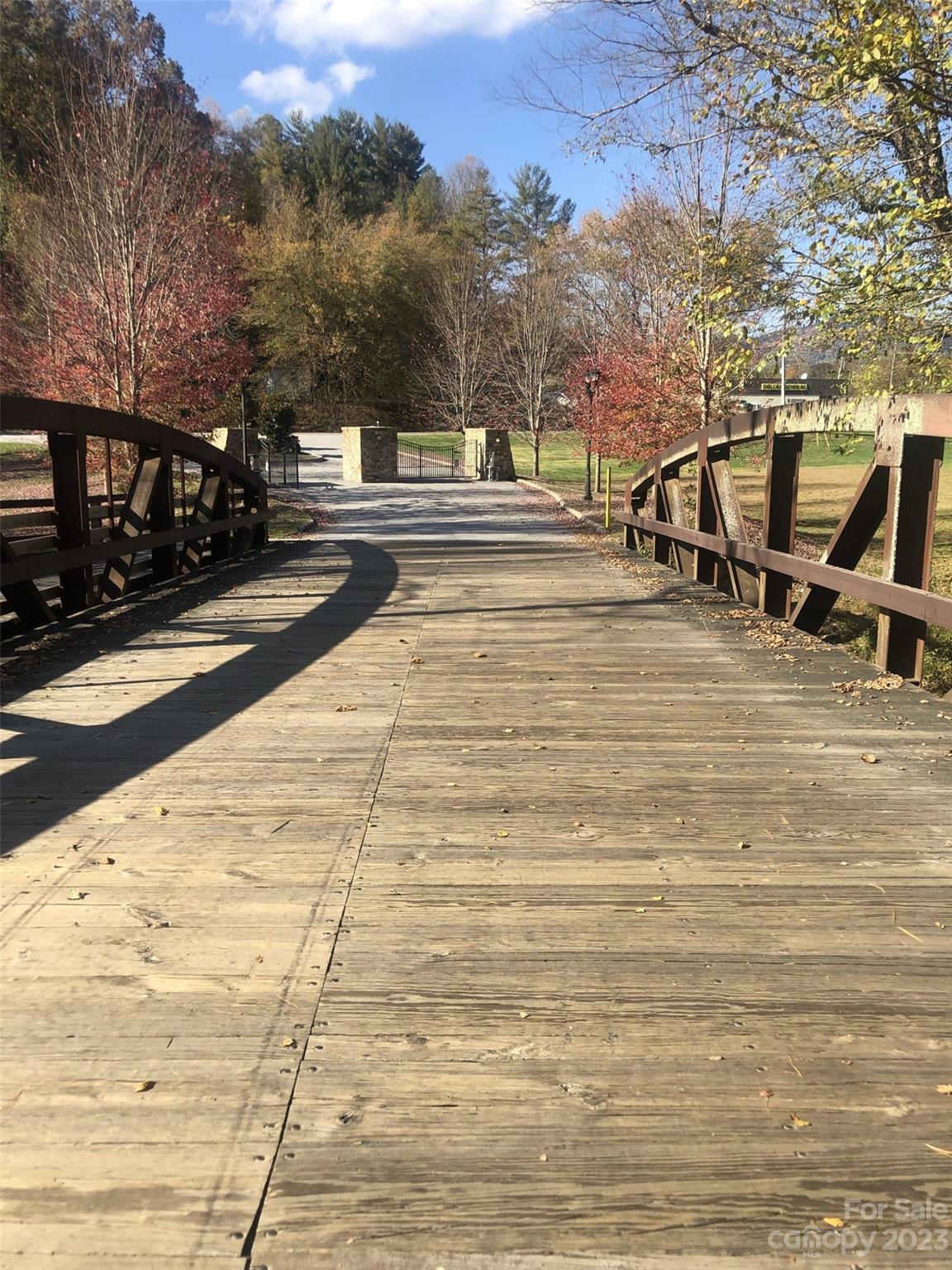 29 Crossings Circle, Unit 11 Fairview, NC 28730 - Photo 2 of 6 a view of a yard