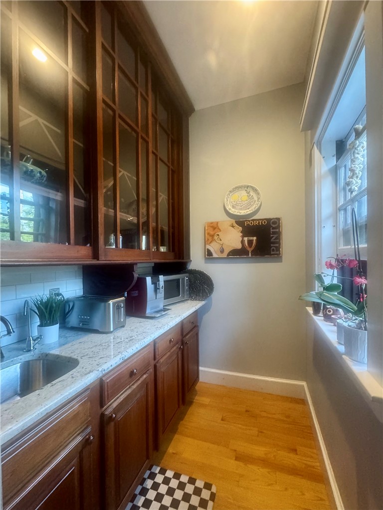 24 Walnut Street Pawtucket, RI 02860 - Photo 11 of 50