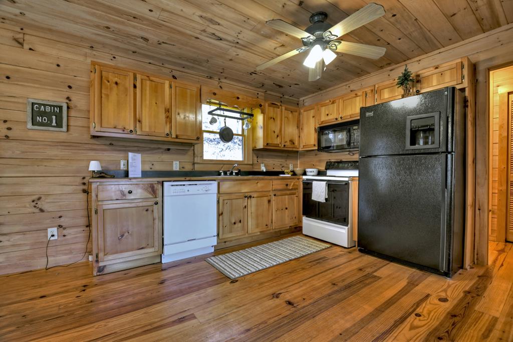 142 Arrow Ridge Road McCaysville, GA 30555 - Photo 5 of 45