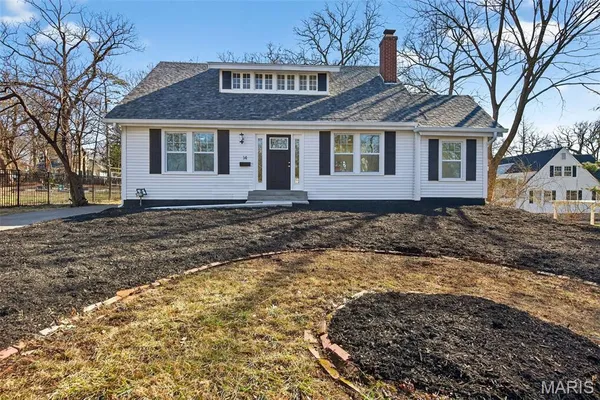 $600,000 | 14 Armin Lane, Webster Groves, MO 63119