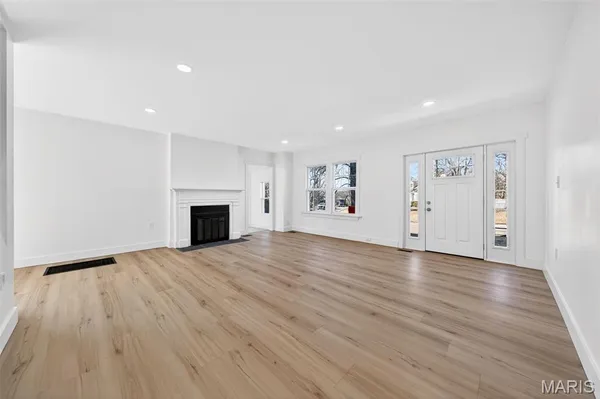 $600,000 | 14 Armin Lane, Webster Groves, MO 63119