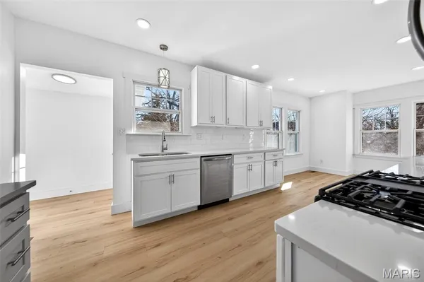 $600,000 | 14 Armin Lane, Webster Groves, MO 63119
