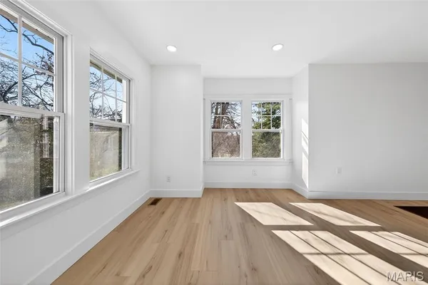 $600,000 | 14 Armin Lane, Webster Groves, MO 63119