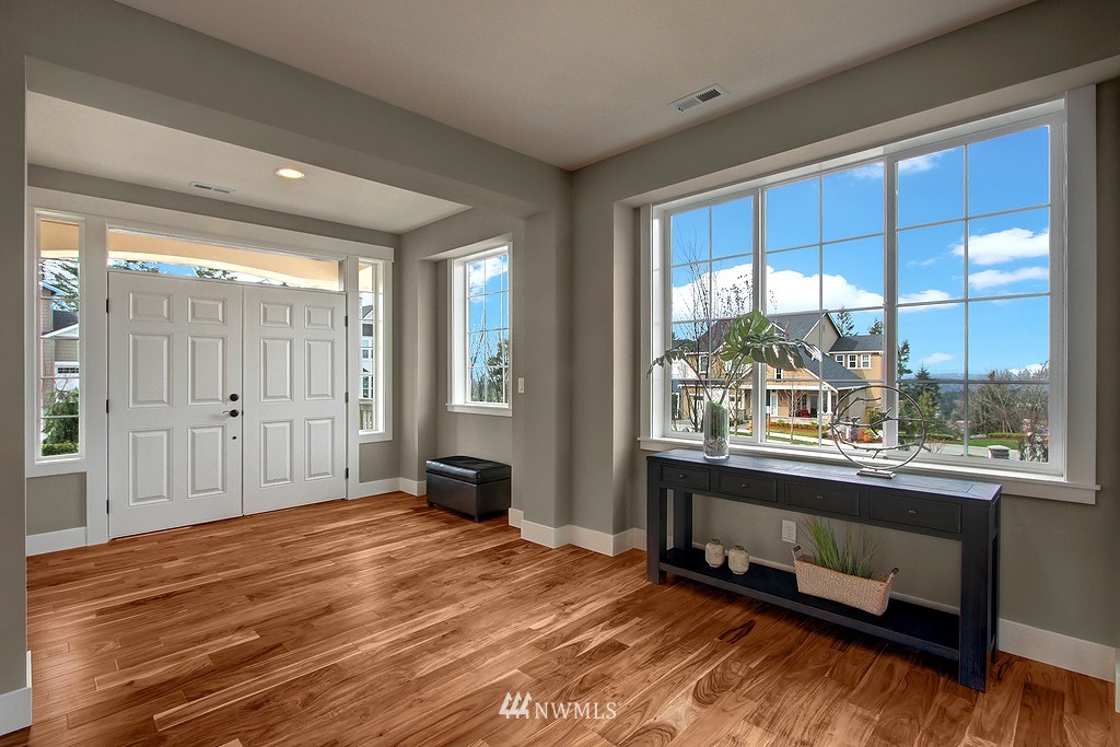 9902 Northeast 162nd Street Bothell, WA 98011 - Photo 3 of 21 Gallery Image 3
