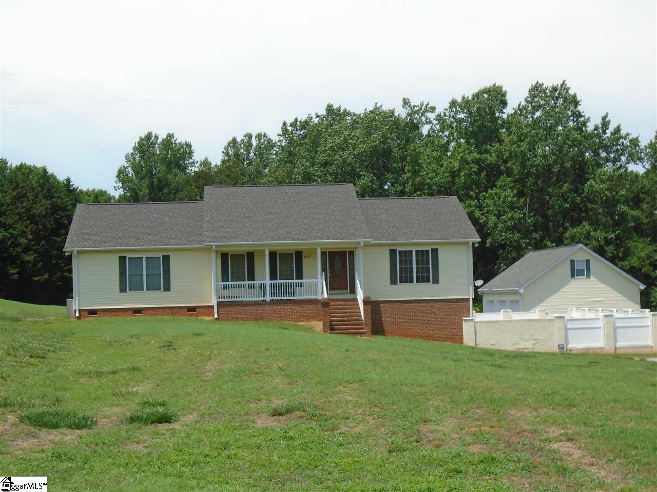 217 Sitton Road Easley, SC 29642 - Photo 1 of 32