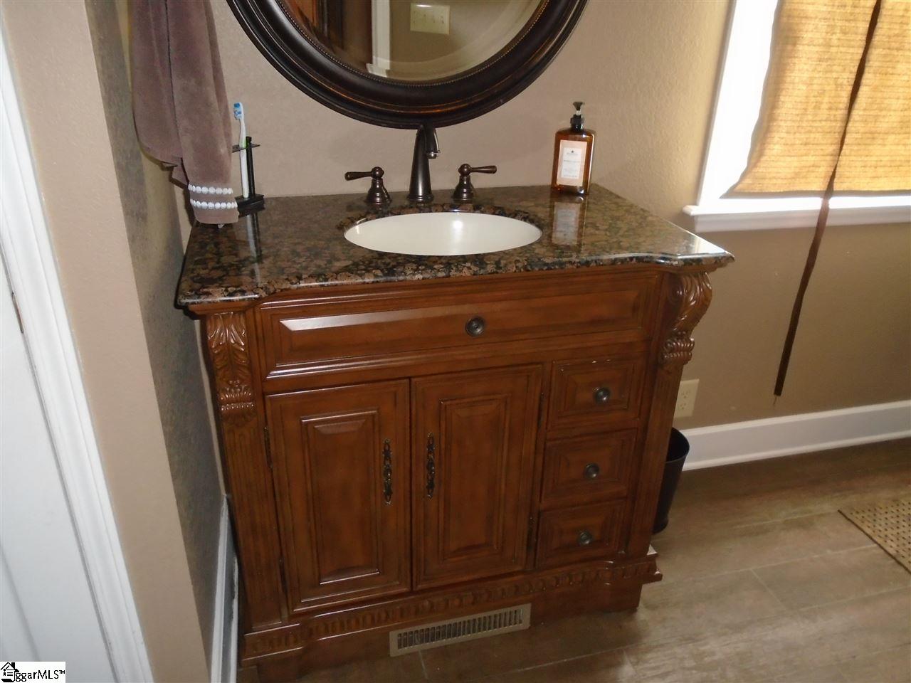 217 Sitton Road Easley, SC 29642 - Photo 14 of 32