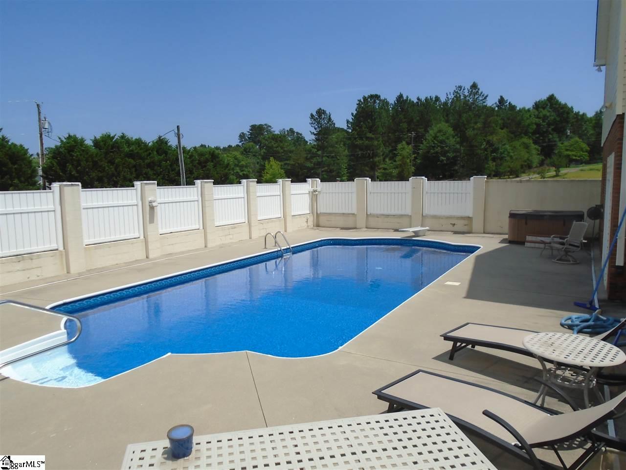 217 Sitton Road Easley, SC 29642 - Photo 7 of 32