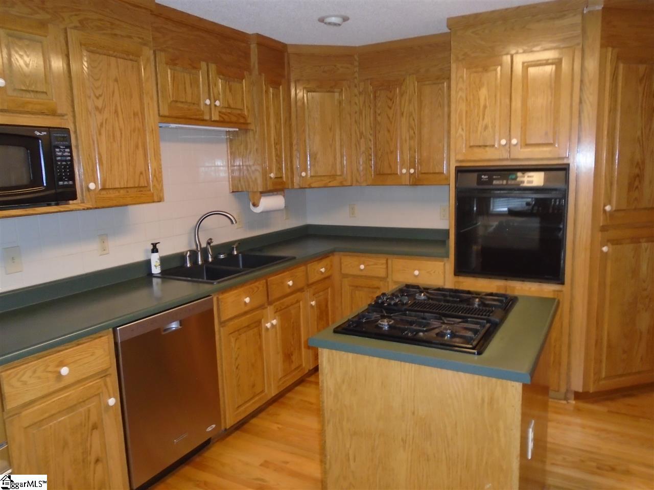 217 Sitton Road Easley, SC 29642 - Photo 8 of 32