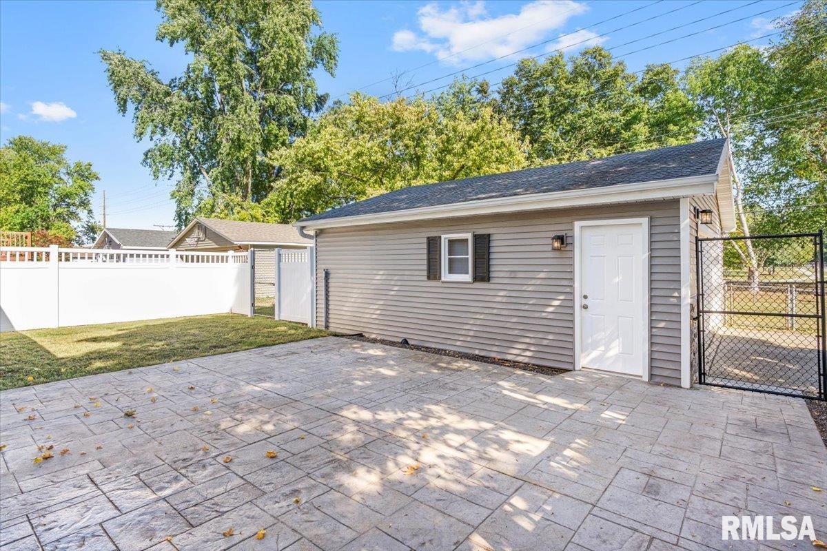 1900 Camden Street Springfield, IL 62702 - Photo 28 of 34