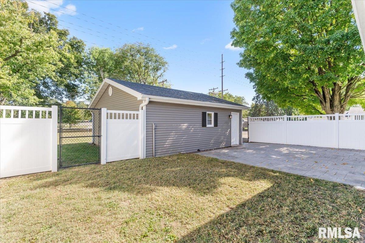 1900 Camden Street Springfield, IL 62702 - Photo 31 of 34