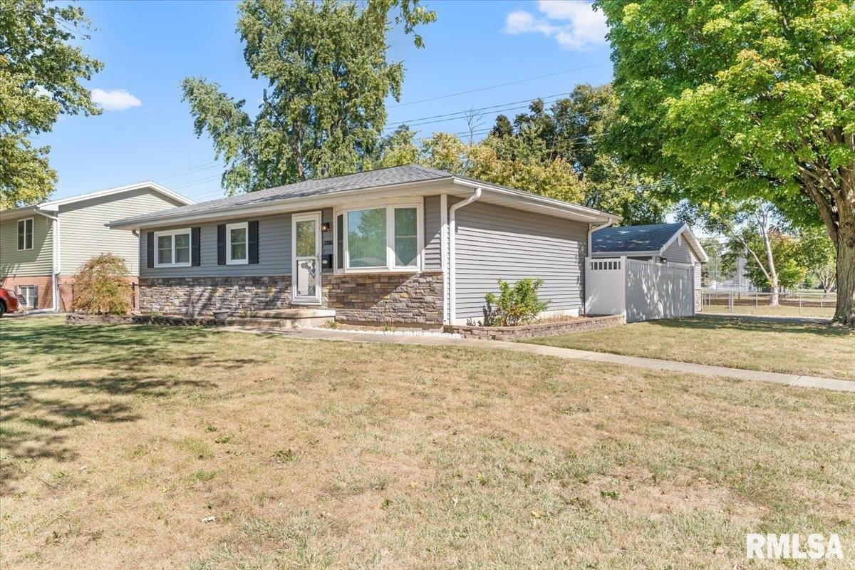 1900 Camden Street Springfield, IL 62702 - Photo 4 of 34
