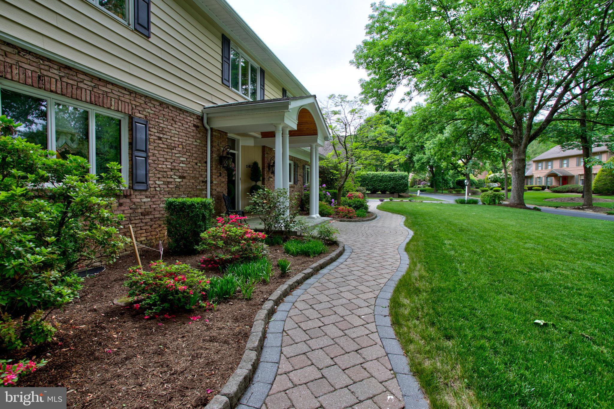 1626 Meadowlark Road Wyomissing, PA 19610 - Photo 35 of 123 Walkway from side terrace