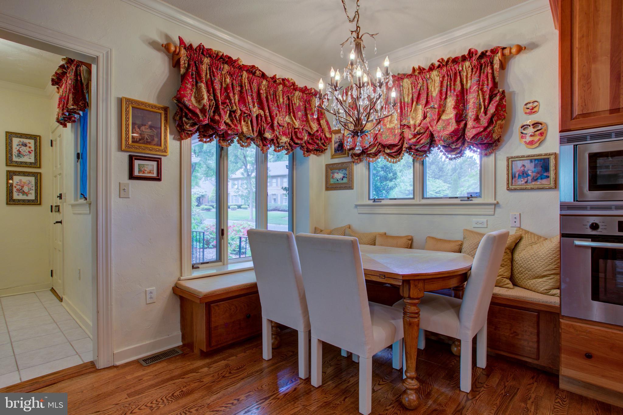 1626 Meadowlark Road Wyomissing, PA 19610 - Photo 64 of 123 Eat-in kitchen, built-in benches with storage