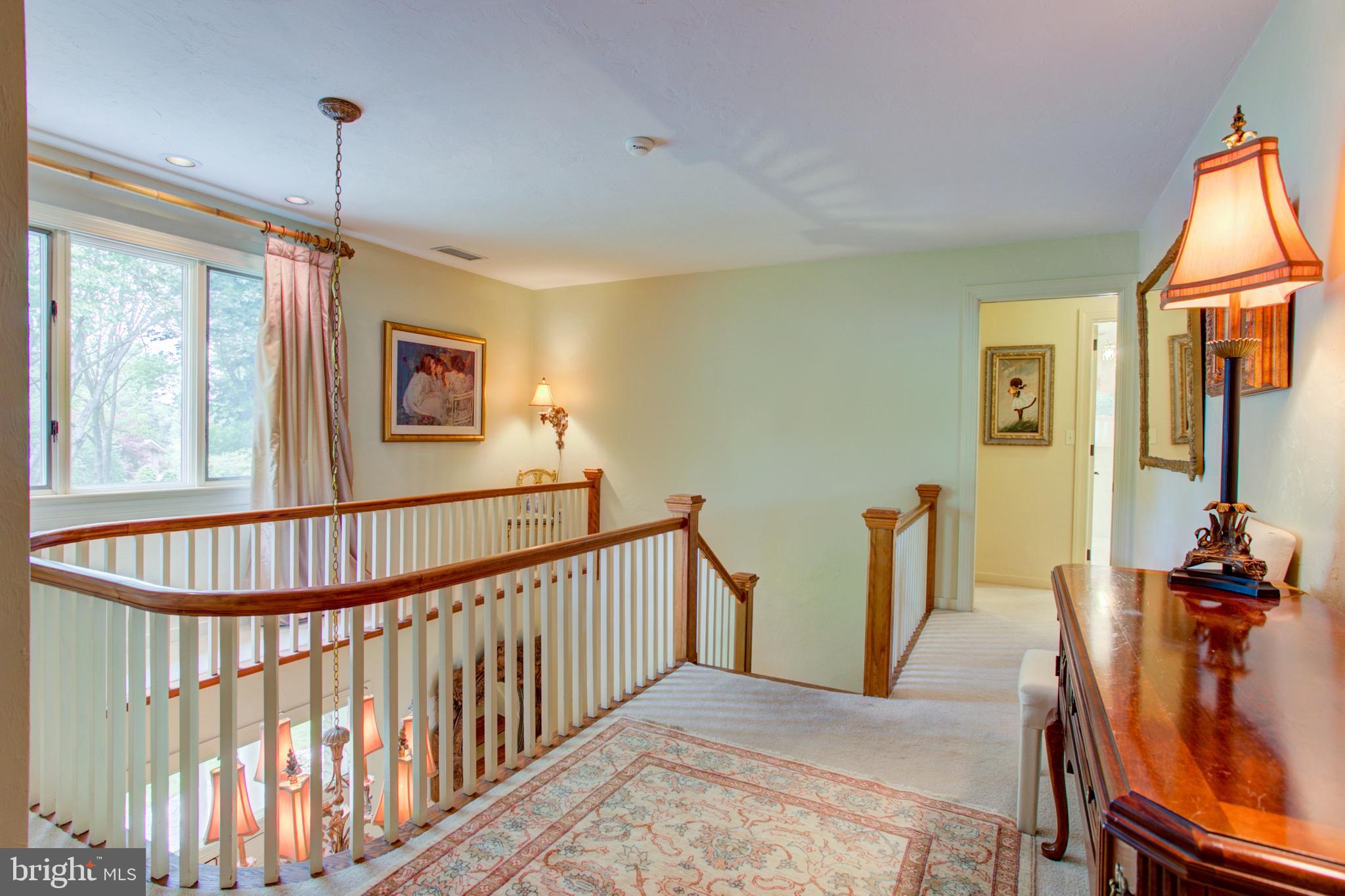 1626 Meadowlark Road Wyomissing, PA 19610 - Photo 92 of 123 Second floor hallway overlooking foyer